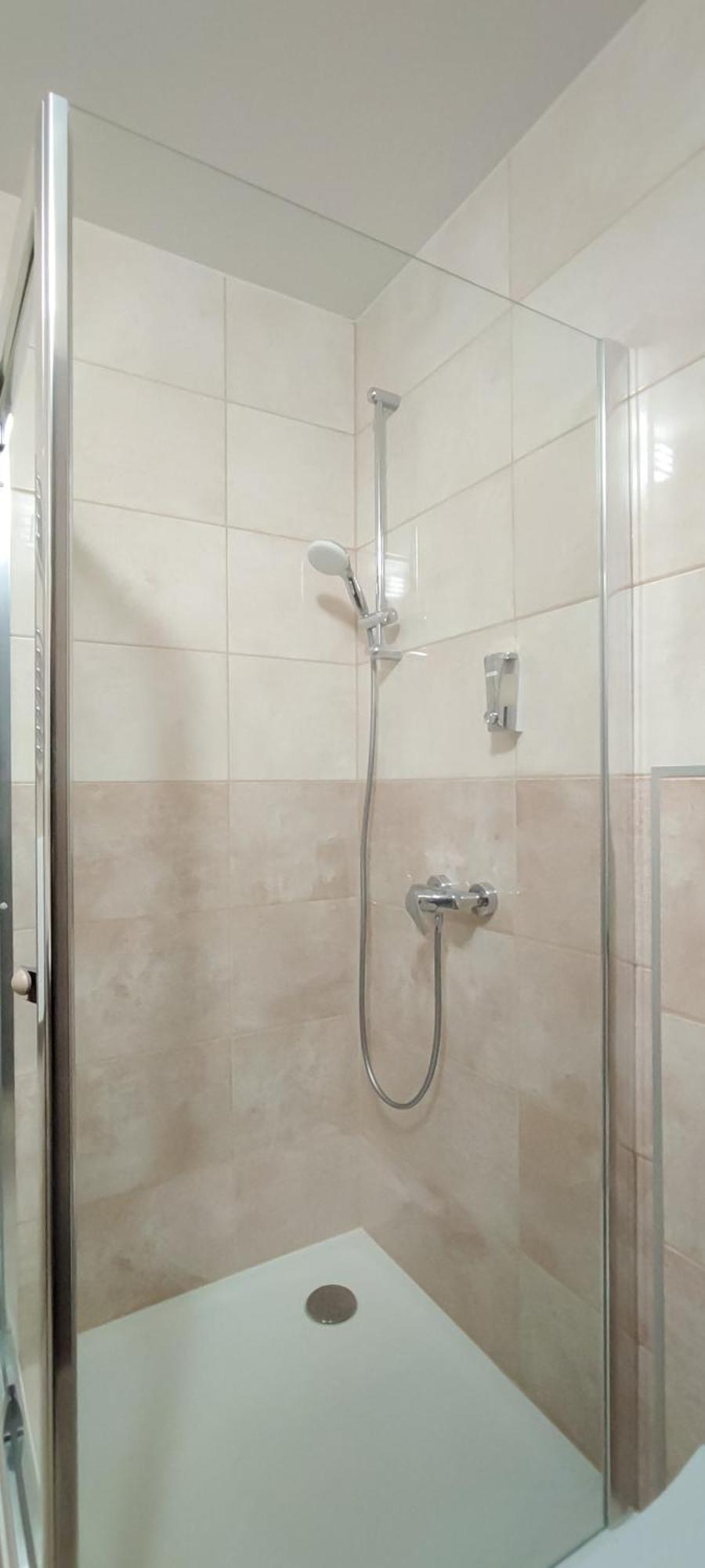 Bubble Hotel Es Rendezvenykoezpont Zalaegerszeg Luaran gambar