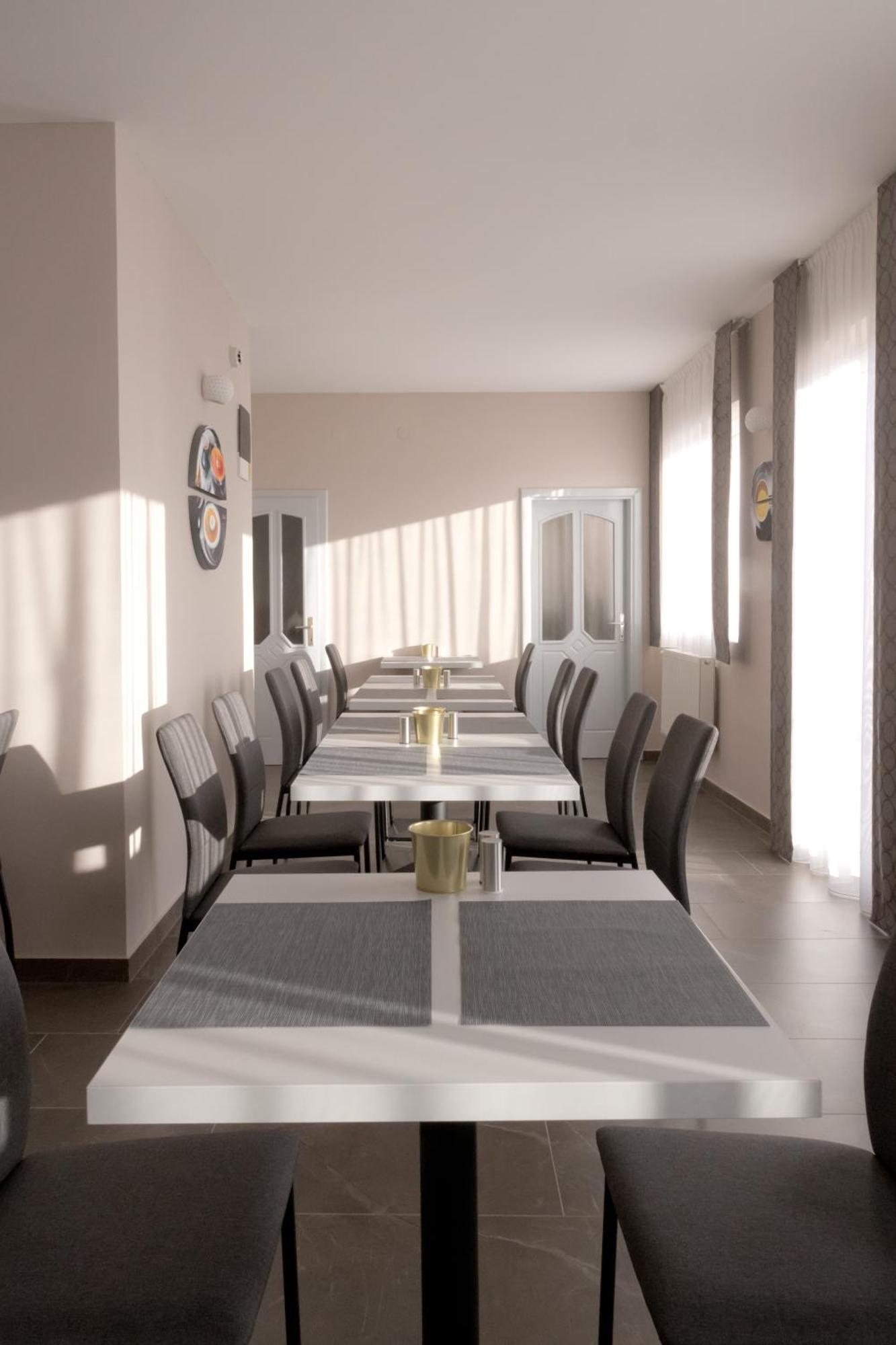 Bubble Hotel Es Rendezvenykoezpont Zalaegerszeg Luaran gambar